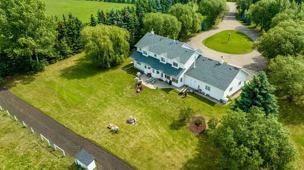 3000 35 Street Ponoka AB T4J 1A7