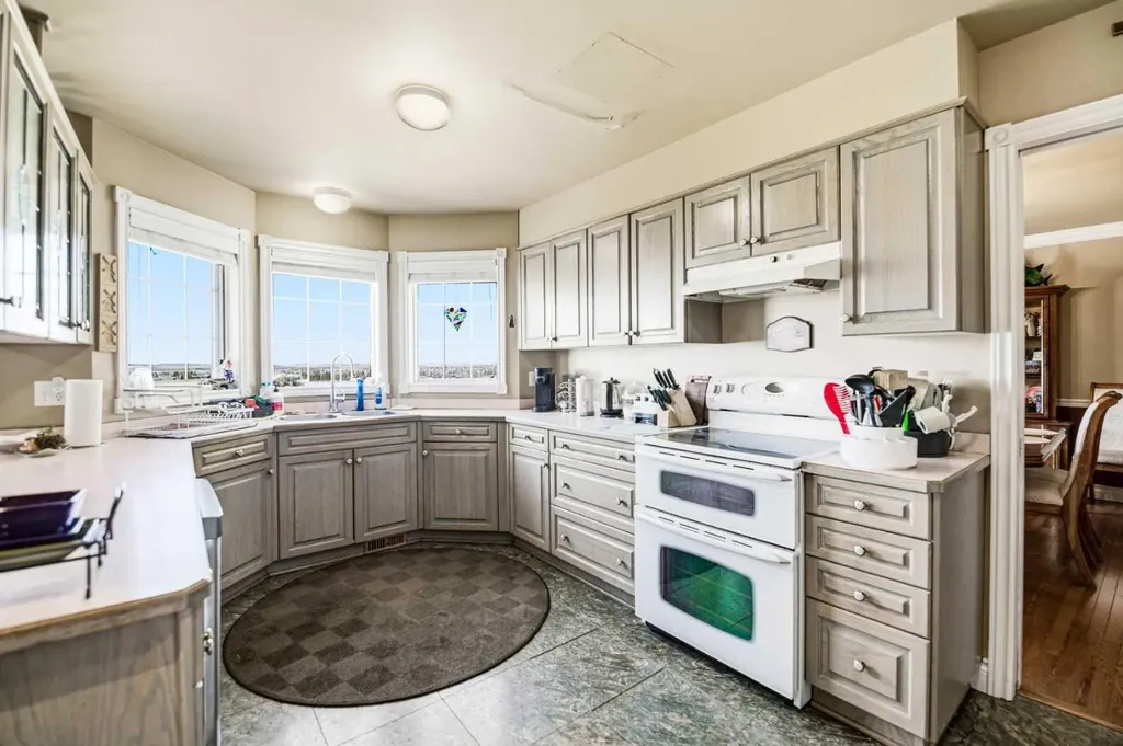 3000 35 Street Ponoka AB T4J 1A7