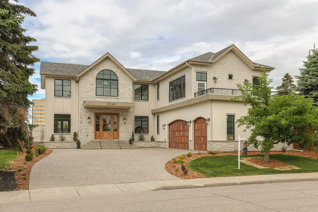 2945 Toronto Crescent NW Calgary AB T2N 3W4