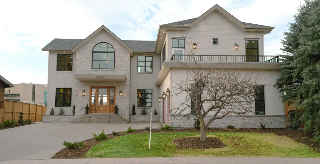 2945 Toronto Crescent NW Calgary AB T2N 3W4