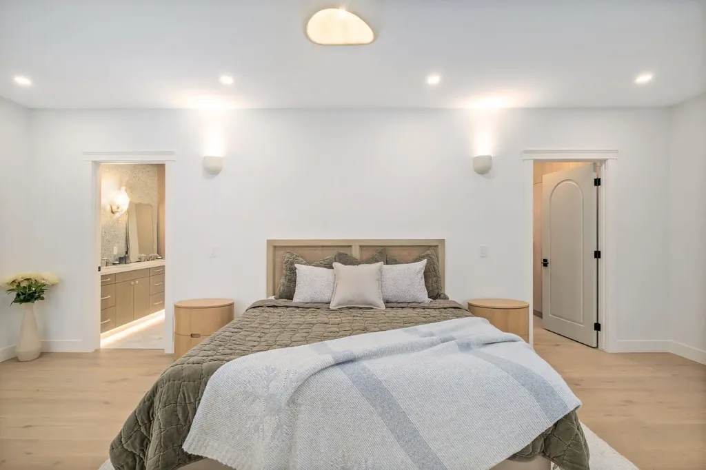 2945 Toronto Crescent NW Calgary AB T2N 3W4