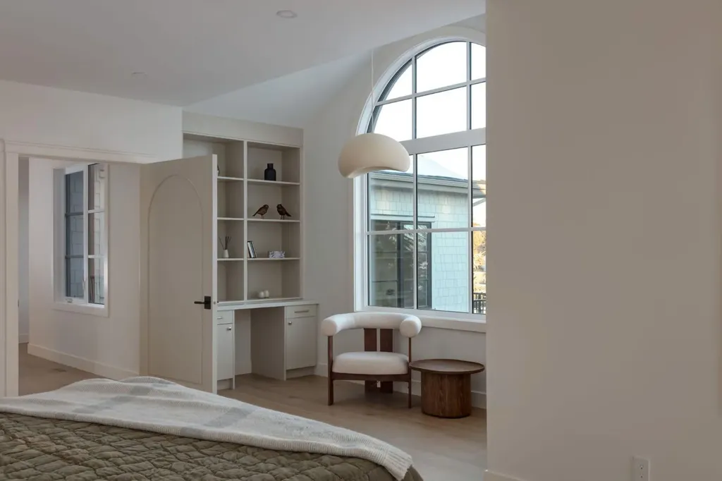 2945 Toronto Crescent NW Calgary AB T2N 3W4