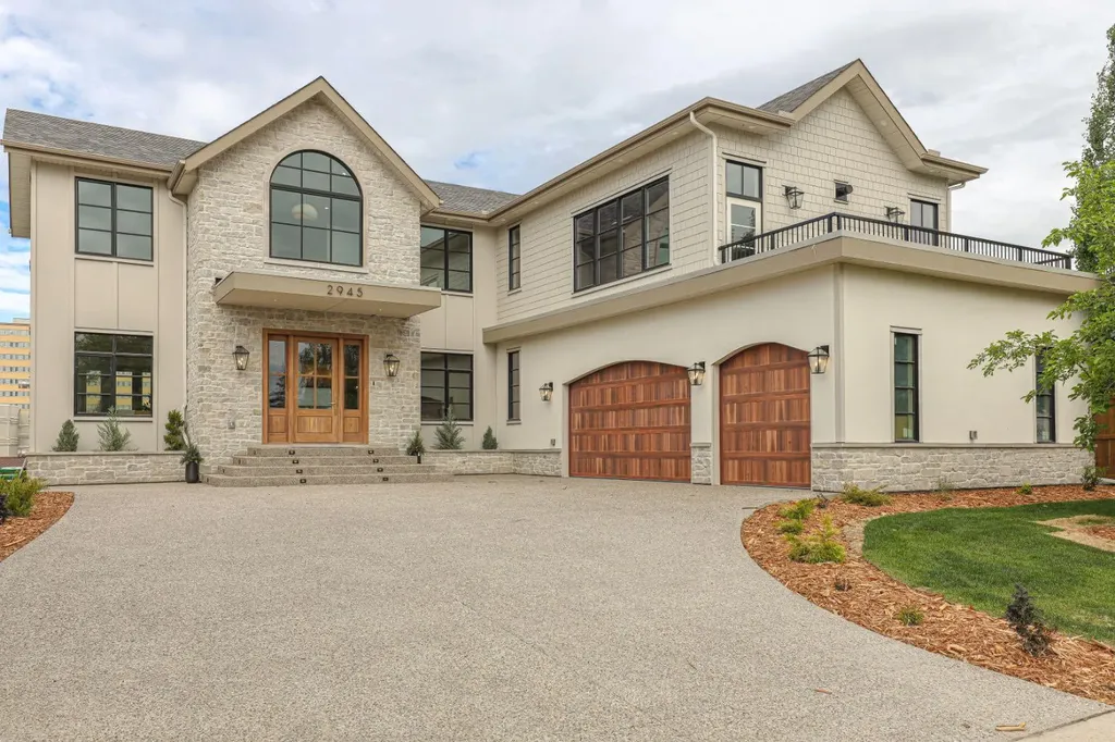 2945 Toronto Crescent NW Calgary AB T2N 3W4