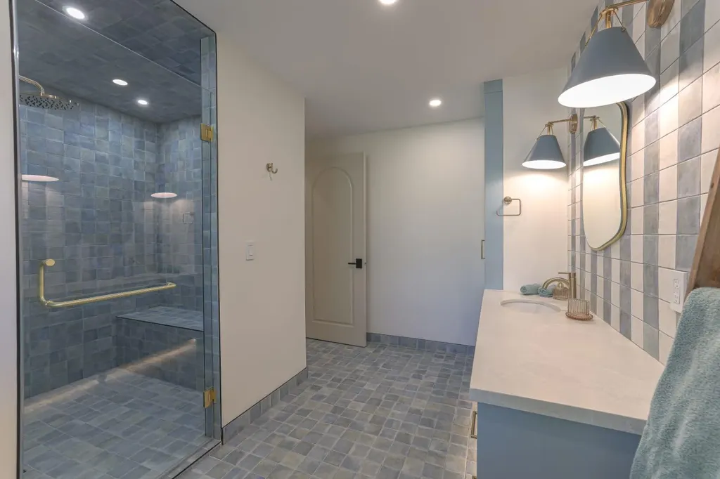 2945 Toronto Crescent NW Calgary AB T2N 3W4
