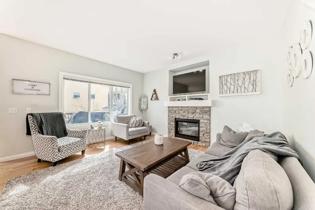 98 Mahogany Way SE Calgary AB T3M 1N5