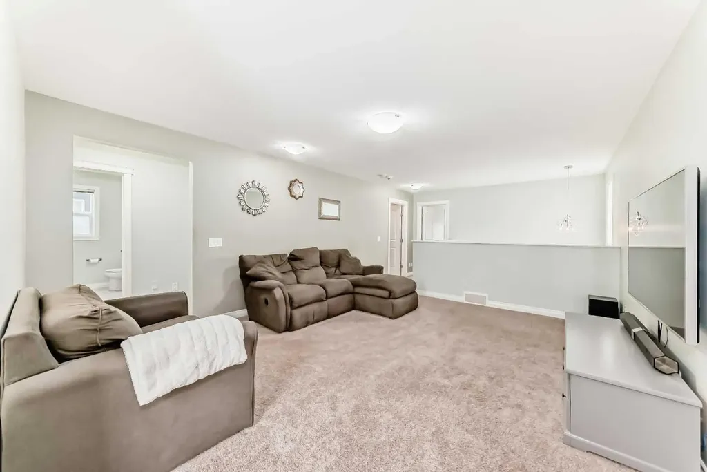 98 Mahogany Way SE Calgary AB T3M 1N5