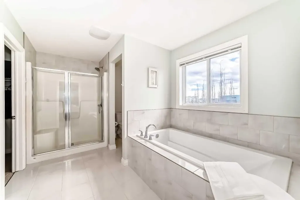 98 Mahogany Way SE Calgary AB T3M 1N5
