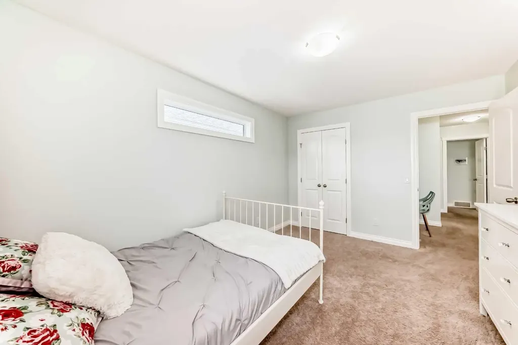98 Mahogany Way SE Calgary AB T3M 1N5