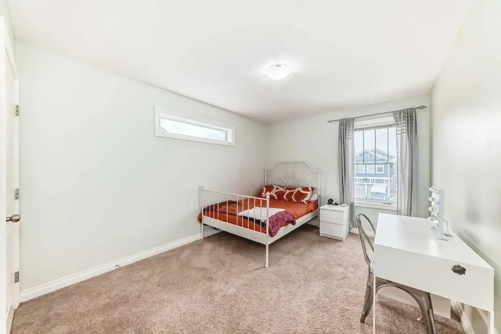 98 Mahogany Way SE Calgary AB T3M 1N5