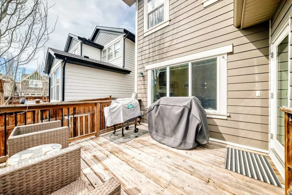 98 Mahogany Way SE Calgary AB T3M 1N5