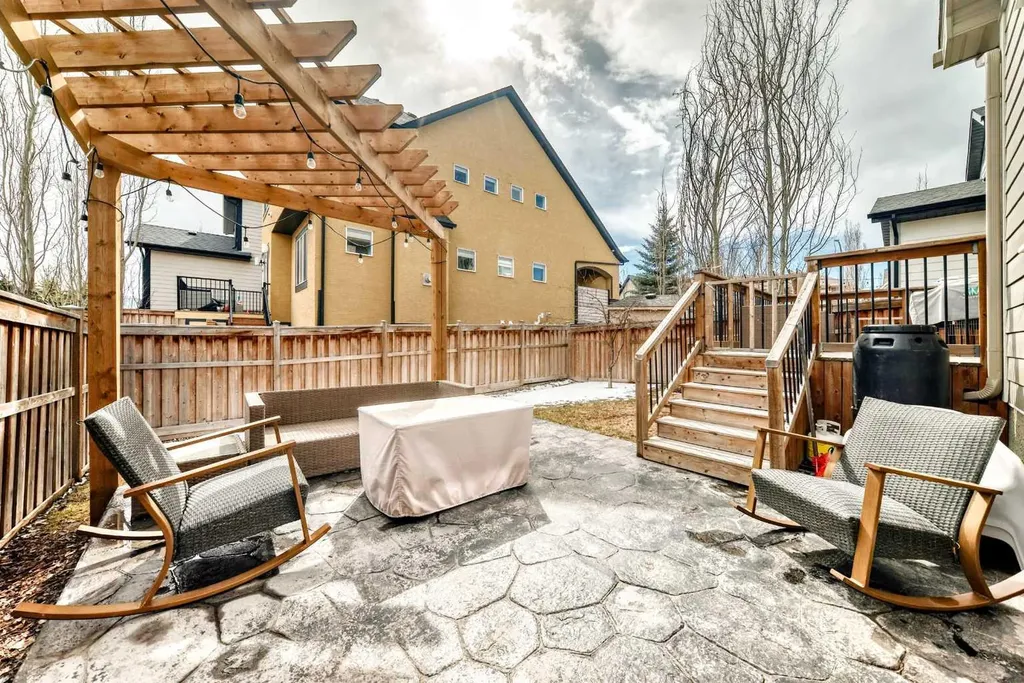 98 Mahogany Way SE Calgary AB T3M 1N5