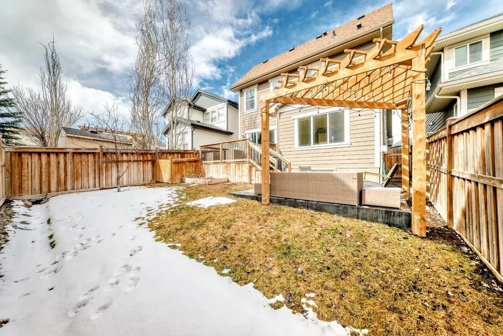 98 Mahogany Way SE Calgary AB T3M 1N5