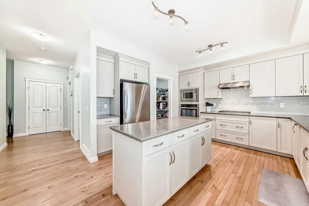 98 Mahogany Way SE Calgary AB T3M 1N5