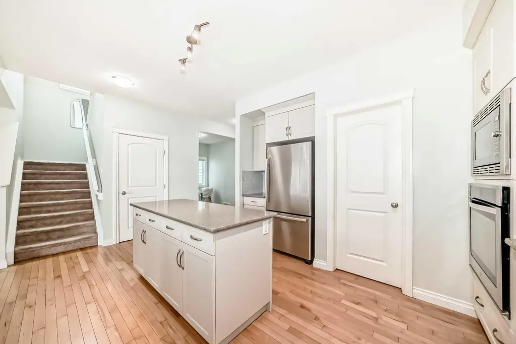 98 Mahogany Way SE Calgary AB T3M 1N5