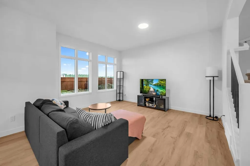 288 Sora Terrace SE Calgary AB T3S 0L8