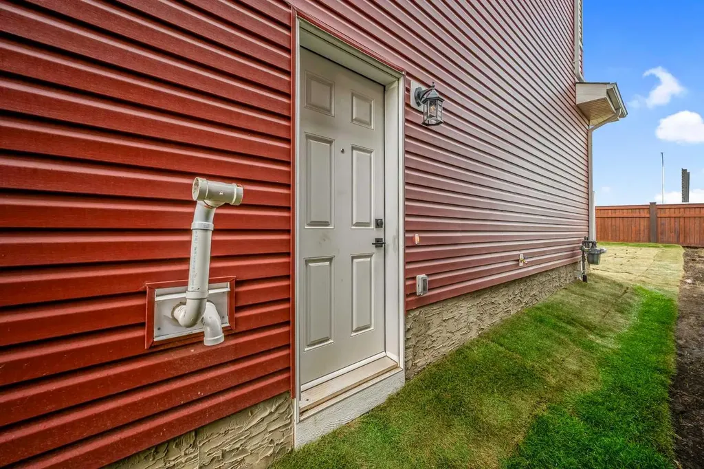 288 Sora Terrace SE Calgary AB T3S 0L8