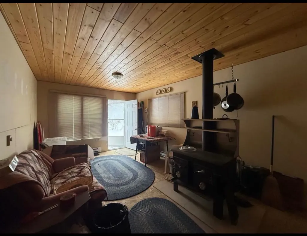14520 Township Road 562 Rural Yellowhead County AB T7E 1P2