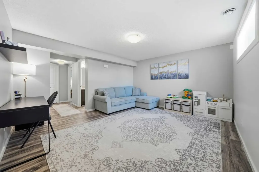 189 Mahogany Drive SE Calgary AB t3m2k6