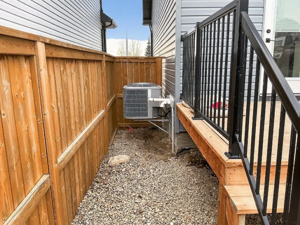 302 Uplands Boulevard N Lethbridge AB T1H 7C7