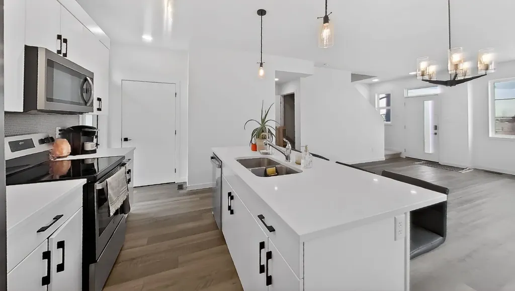 302 Uplands Boulevard N Lethbridge AB T1H 7C7