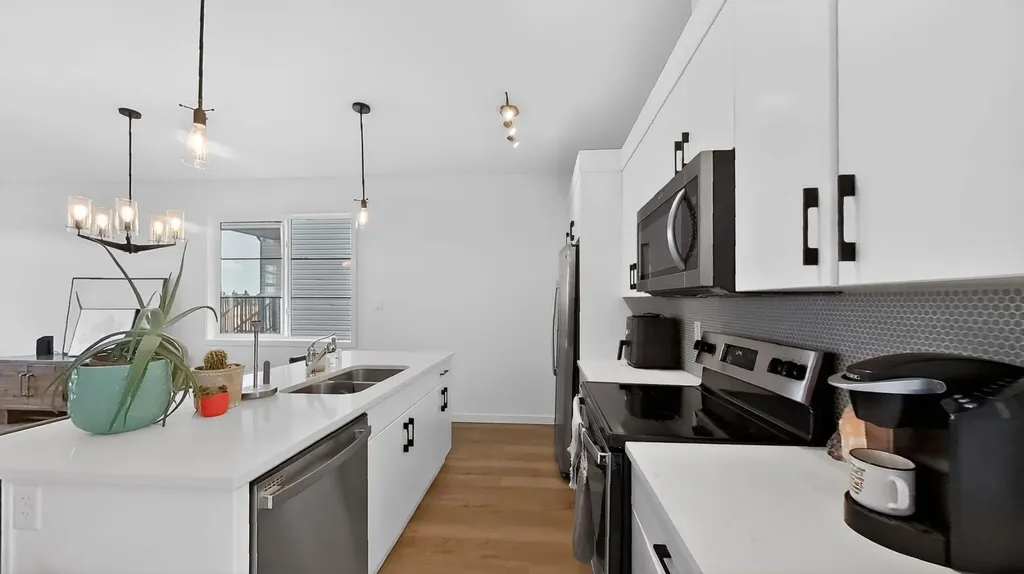 302 Uplands Boulevard N Lethbridge AB T1H 7C7