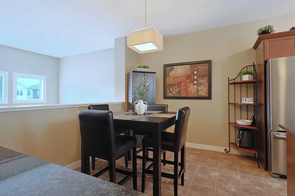 505 Evanston Square NW Calgary AB T3P 0G9