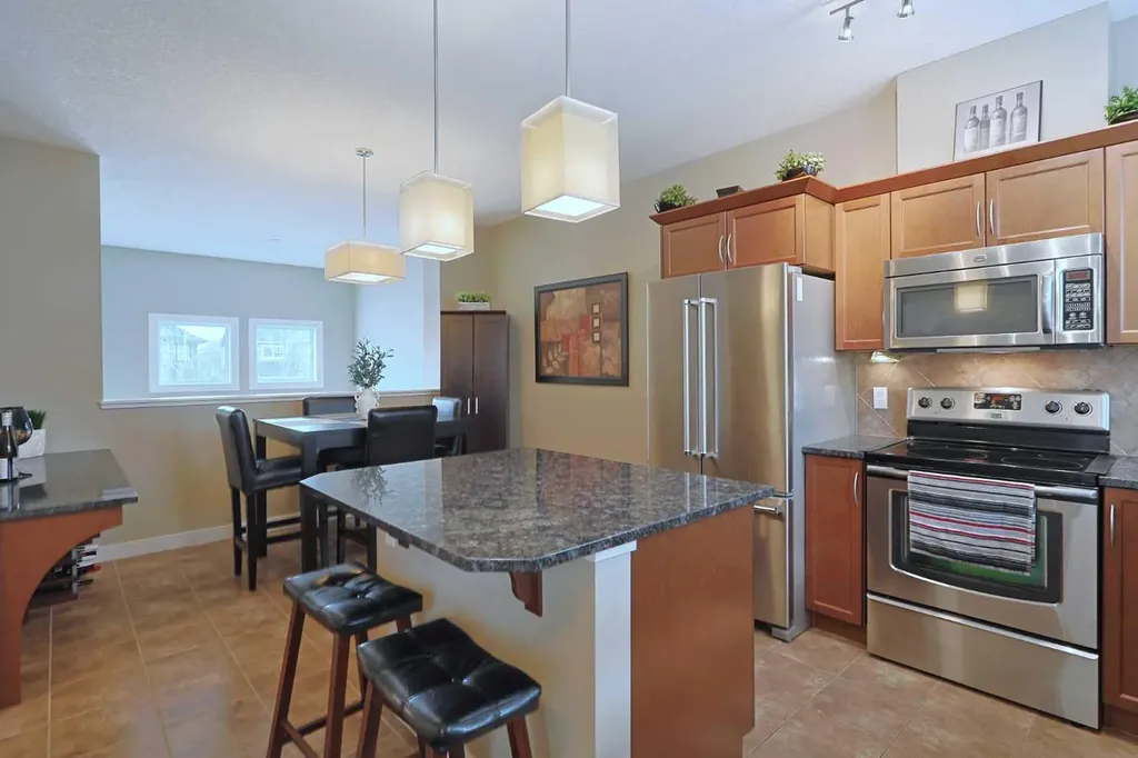 505 Evanston Square NW Calgary AB T3P 0G9