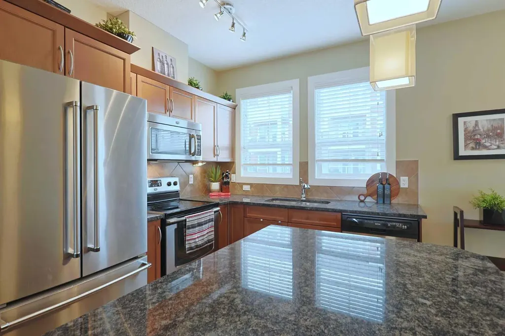 505 Evanston Square NW Calgary AB T3P 0G9