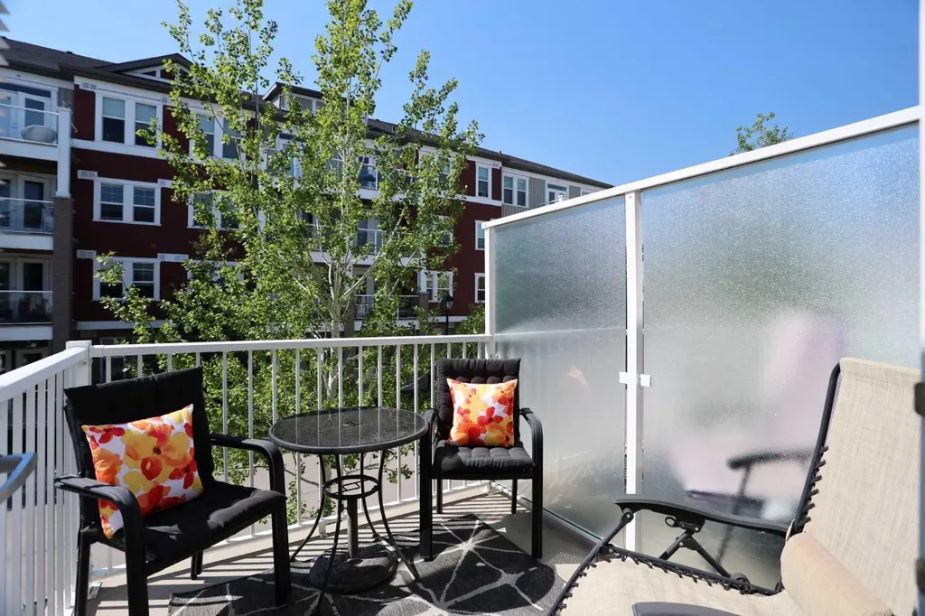 505 Evanston Square NW Calgary AB T3P 0G9