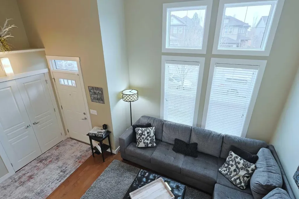 505 Evanston Square NW Calgary AB T3P 0G9