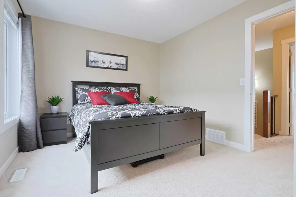 505 Evanston Square NW Calgary AB T3P 0G9