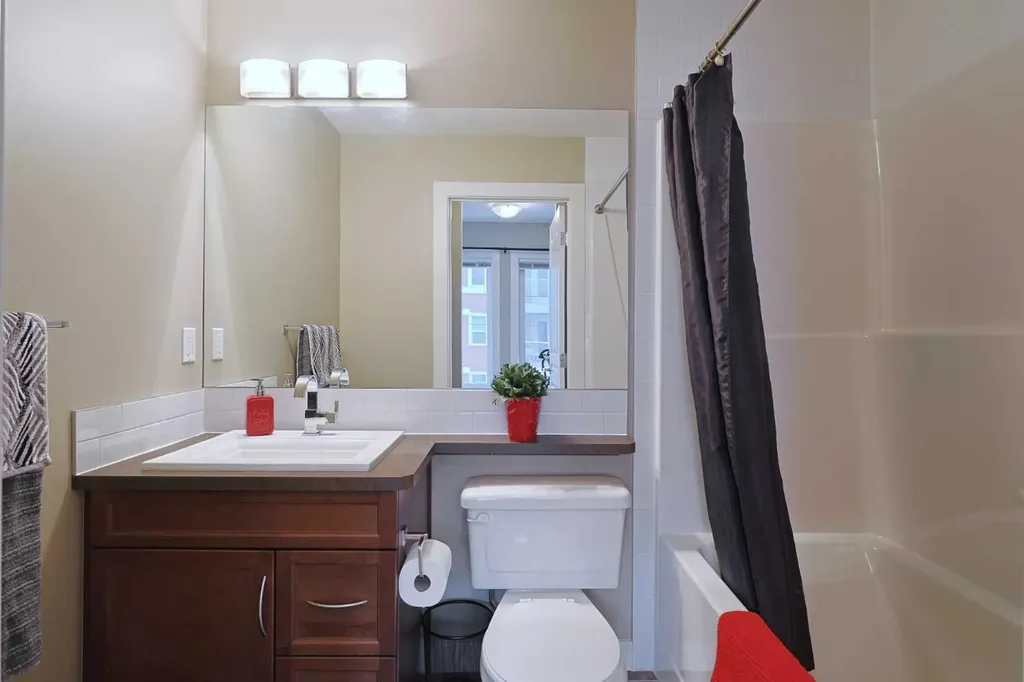 505 Evanston Square NW Calgary AB T3P 0G9