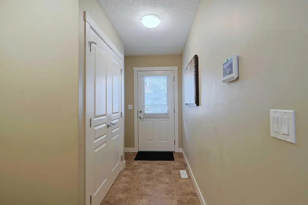 505 Evanston Square NW Calgary AB T3P 0G9
