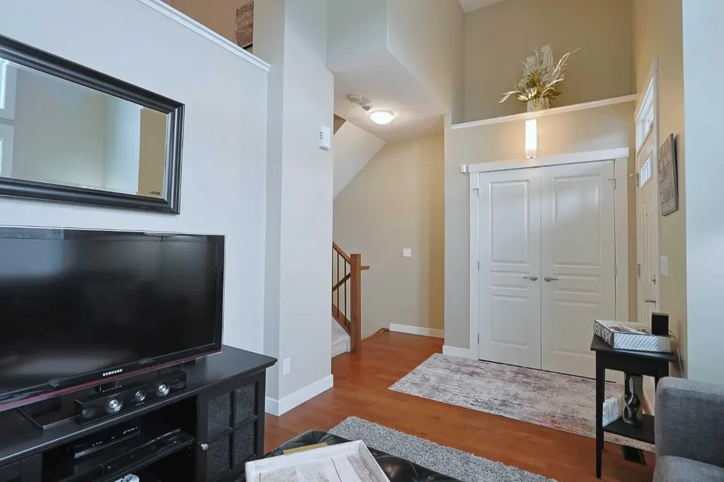 505 Evanston Square NW Calgary AB T3P 0G9