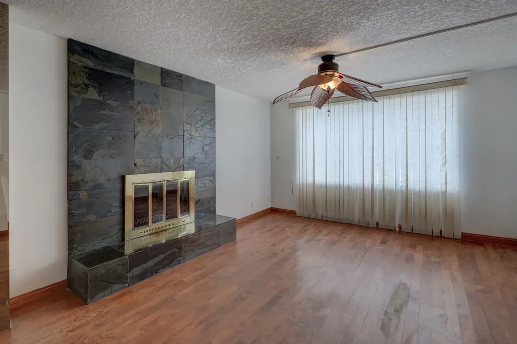 1708 29 Street SW Calgary AB T3C 1M4