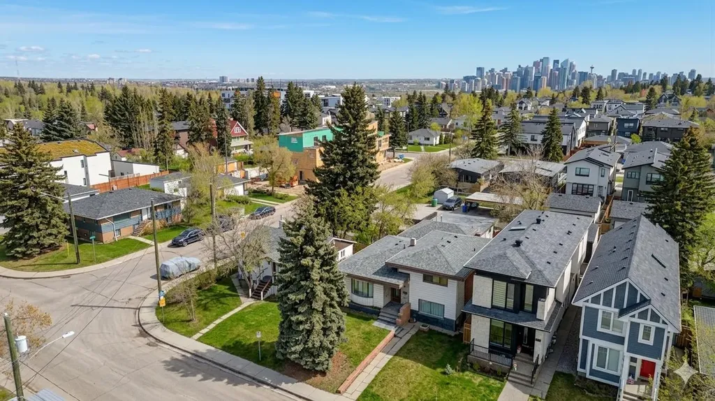 1708 29 Street SW Calgary AB T3C 1M4