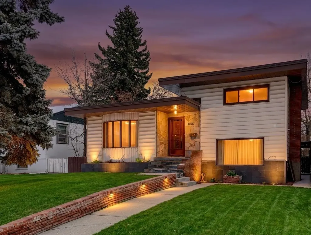 1708 29 Street SW Calgary AB T3C 1M4