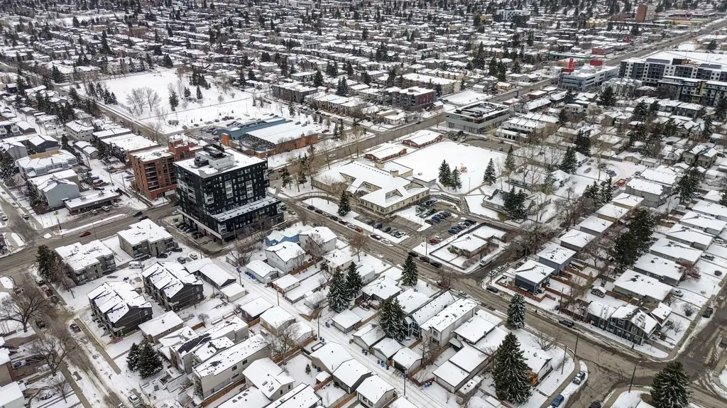 1708 29 Street SW Calgary AB T3C 1M4