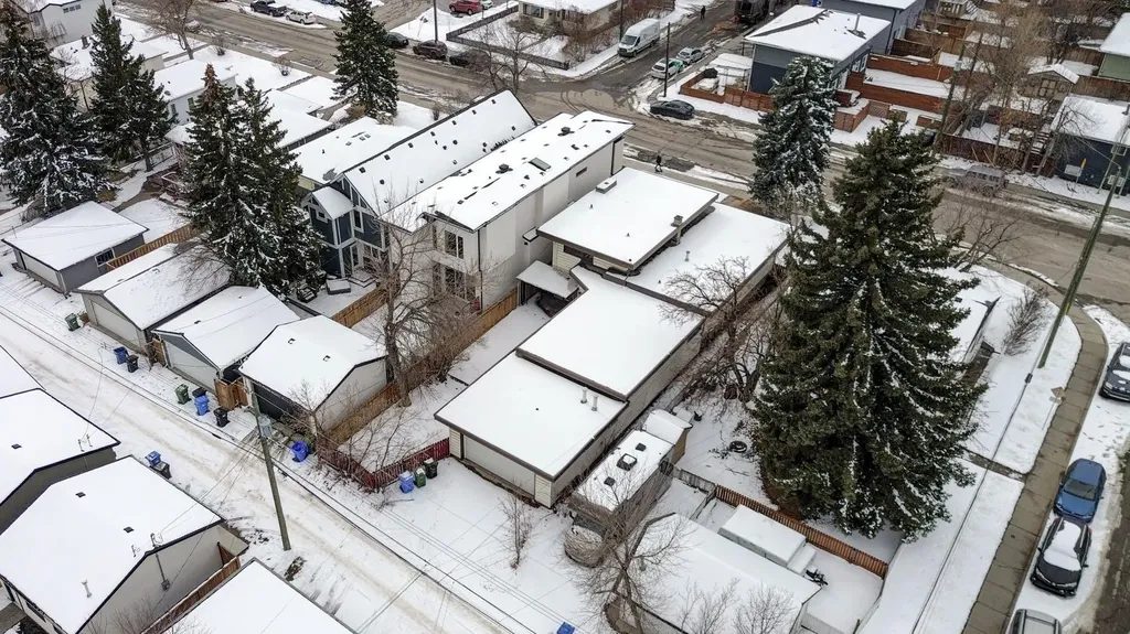 1708 29 Street SW Calgary AB T3C 1M4