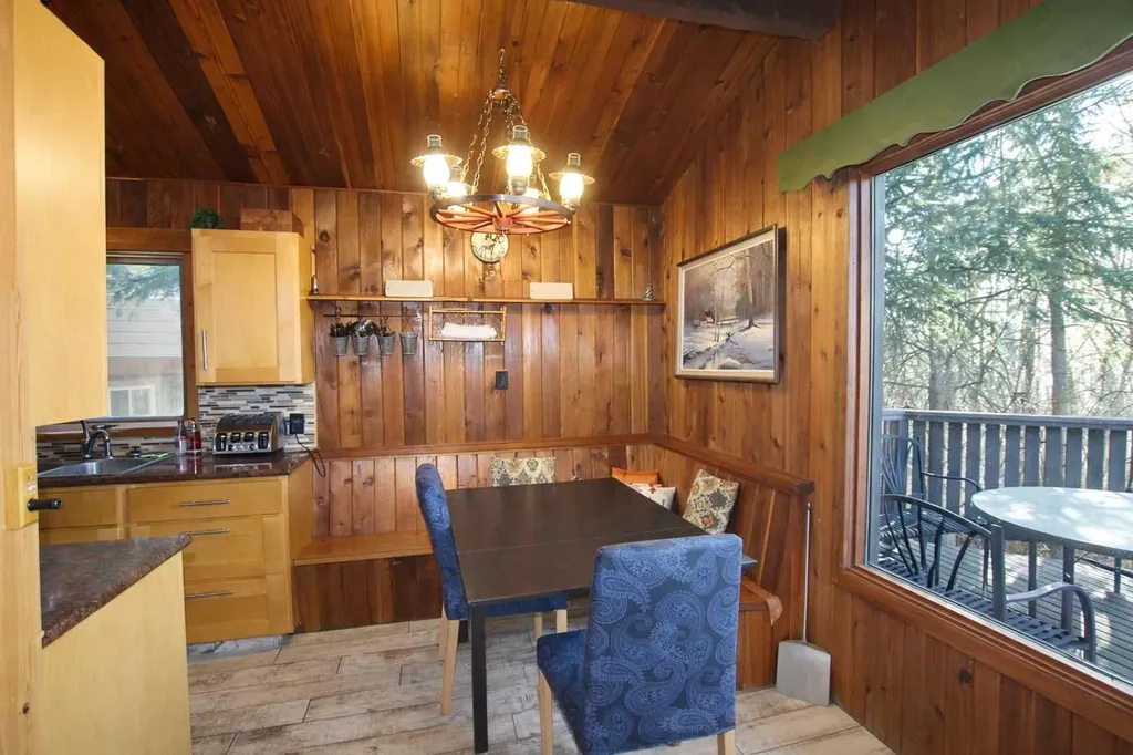 603 Fox Crescent Sunbreaker Cove AB T0C 0J0