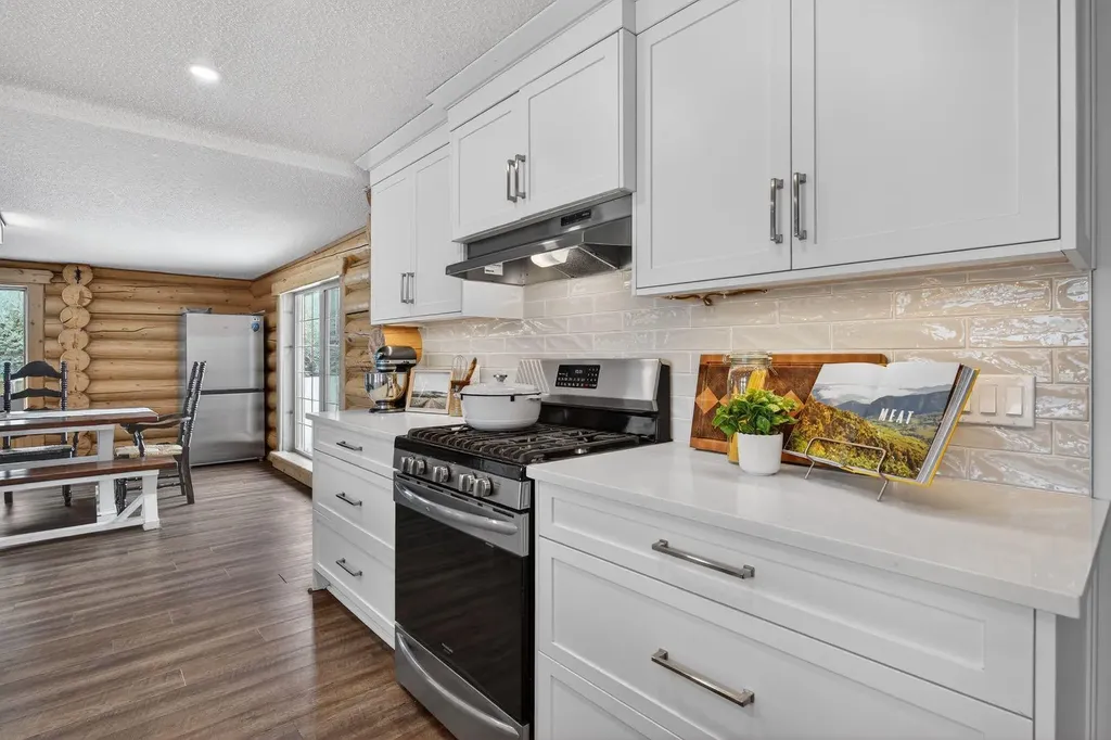 3-4535 Township Road 320 Rural Mountain View County AB T0M 1X0