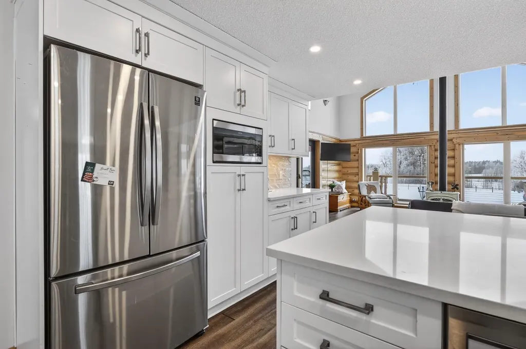 3-4535 Township Road 320 Rural Mountain View County AB T0M 1X0