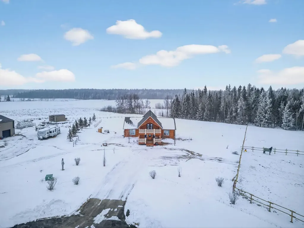 3-4535 Township Road 320 Rural Mountain View County AB T0M 1X0