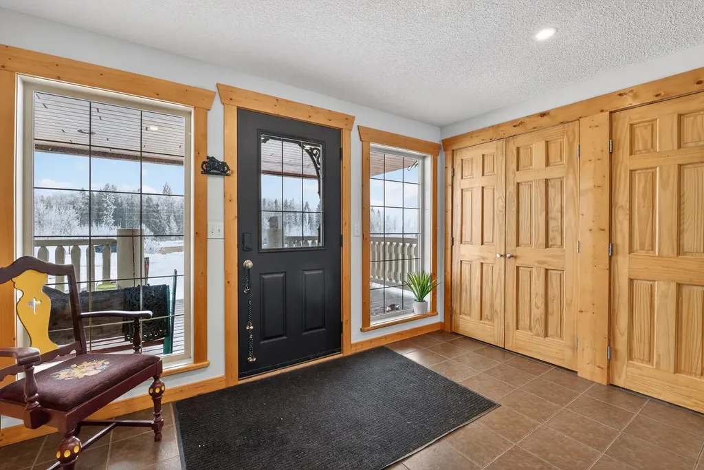 3-4535 Township Road 320 Rural Mountain View County AB T0M 1X0