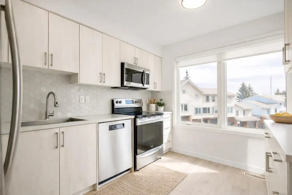 103 Coachway Lane SW Calgary AB T3H 2V9