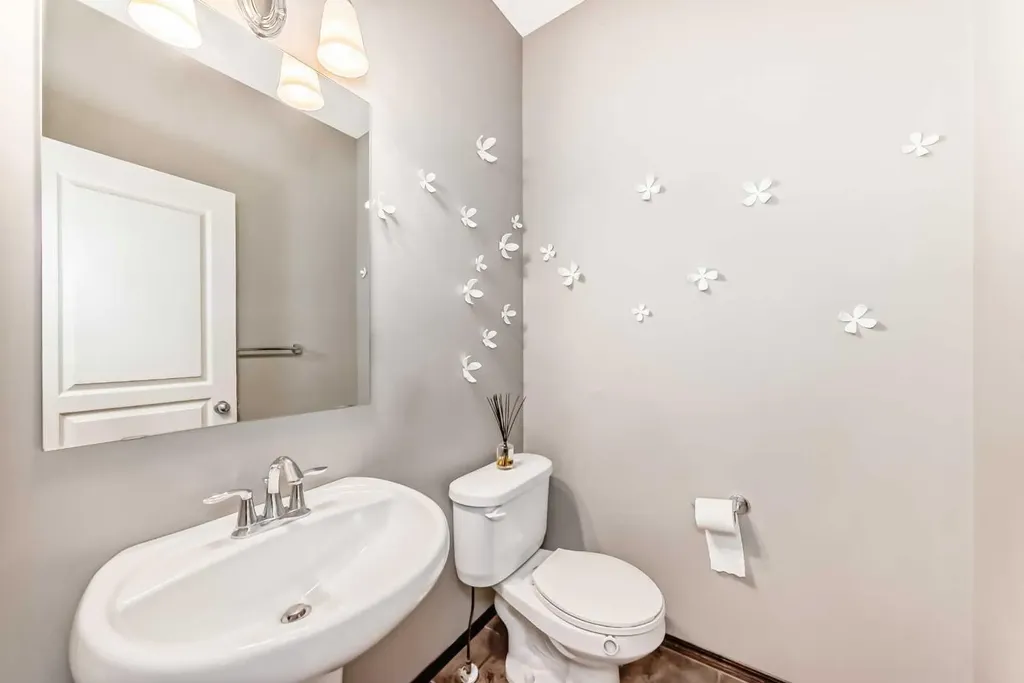 691 Panamount Boulevard NW Calgary AB T3K 0J1