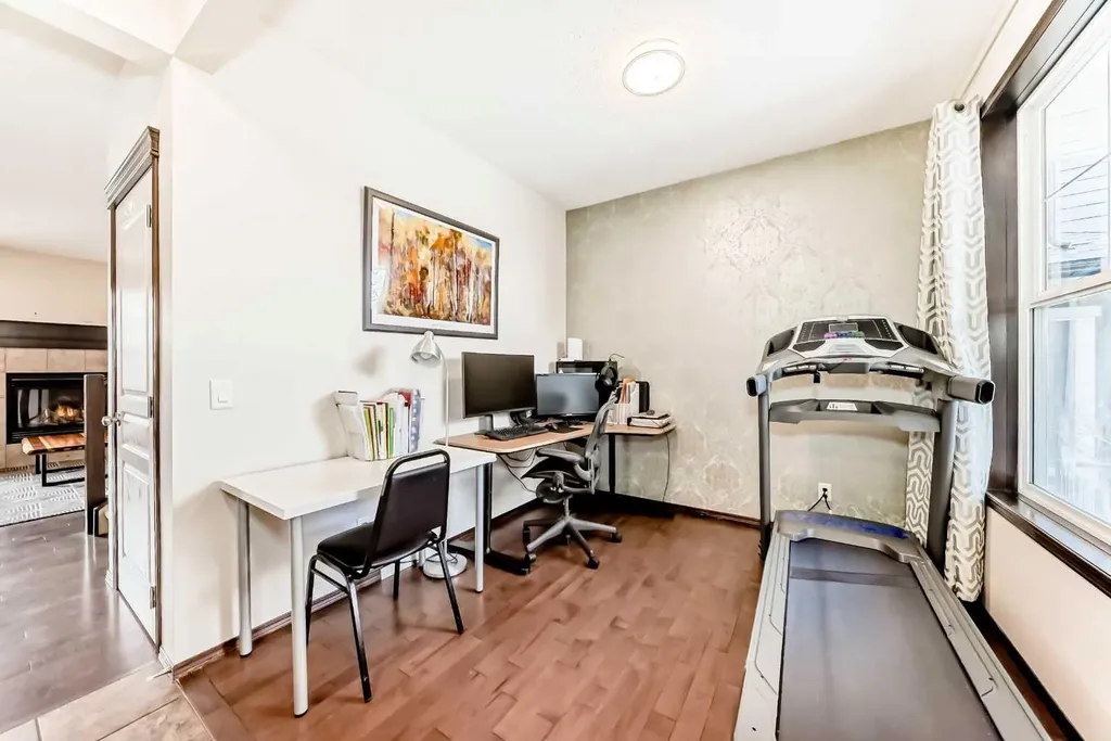 691 Panamount Boulevard NW Calgary AB T3K 0J1