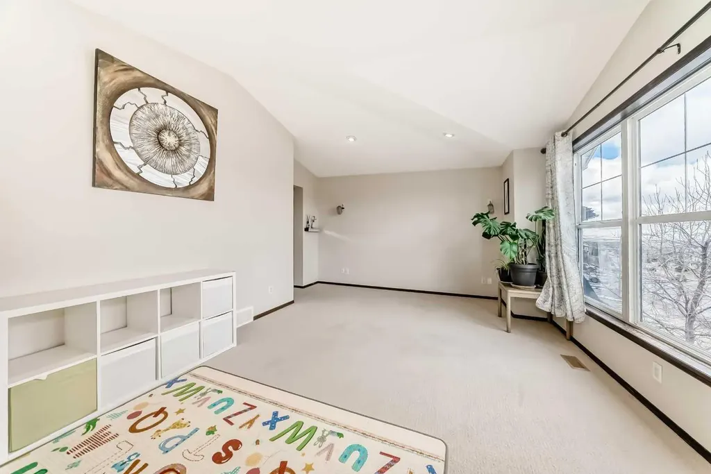 691 Panamount Boulevard NW Calgary AB T3K 0J1