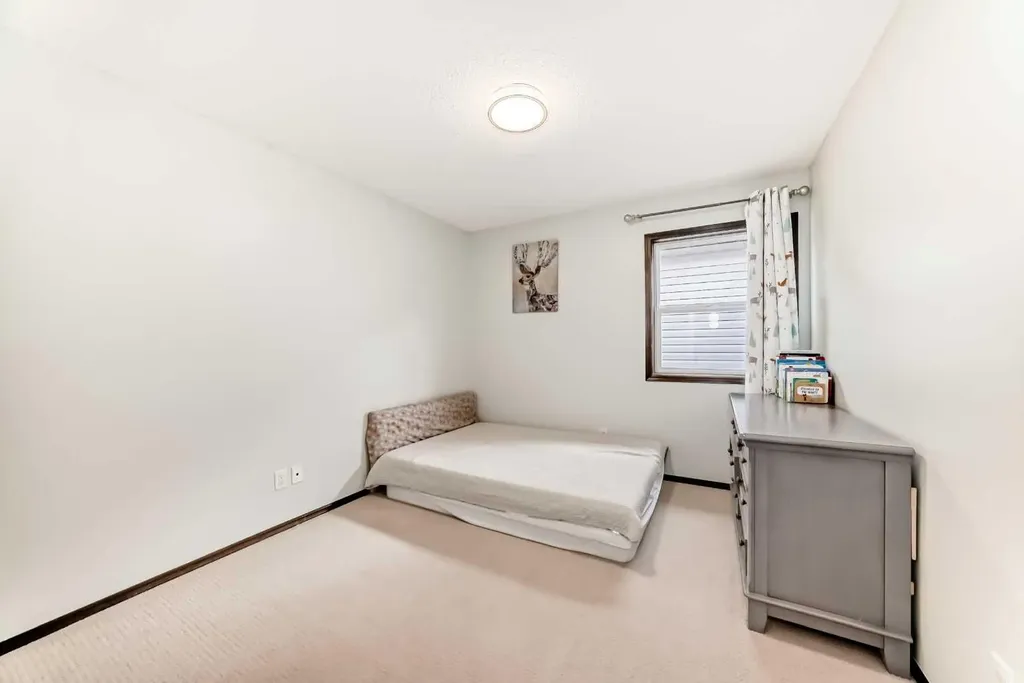691 Panamount Boulevard NW Calgary AB T3K 0J1
