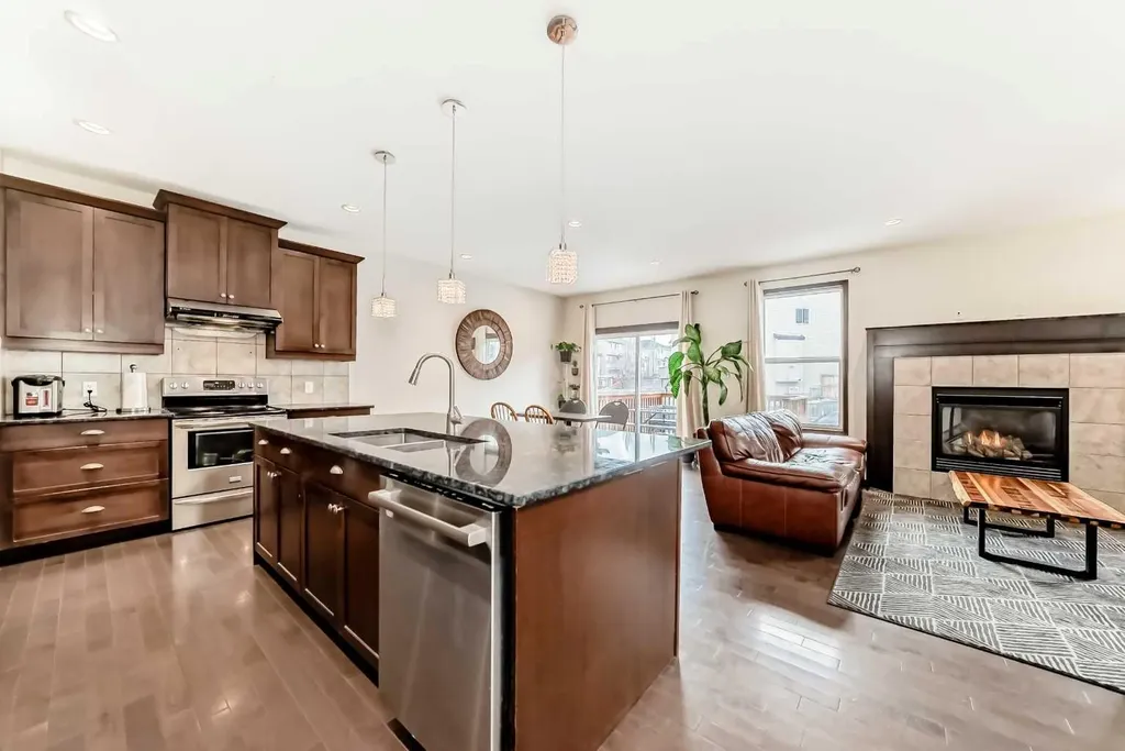691 Panamount Boulevard NW Calgary AB T3K 0J1